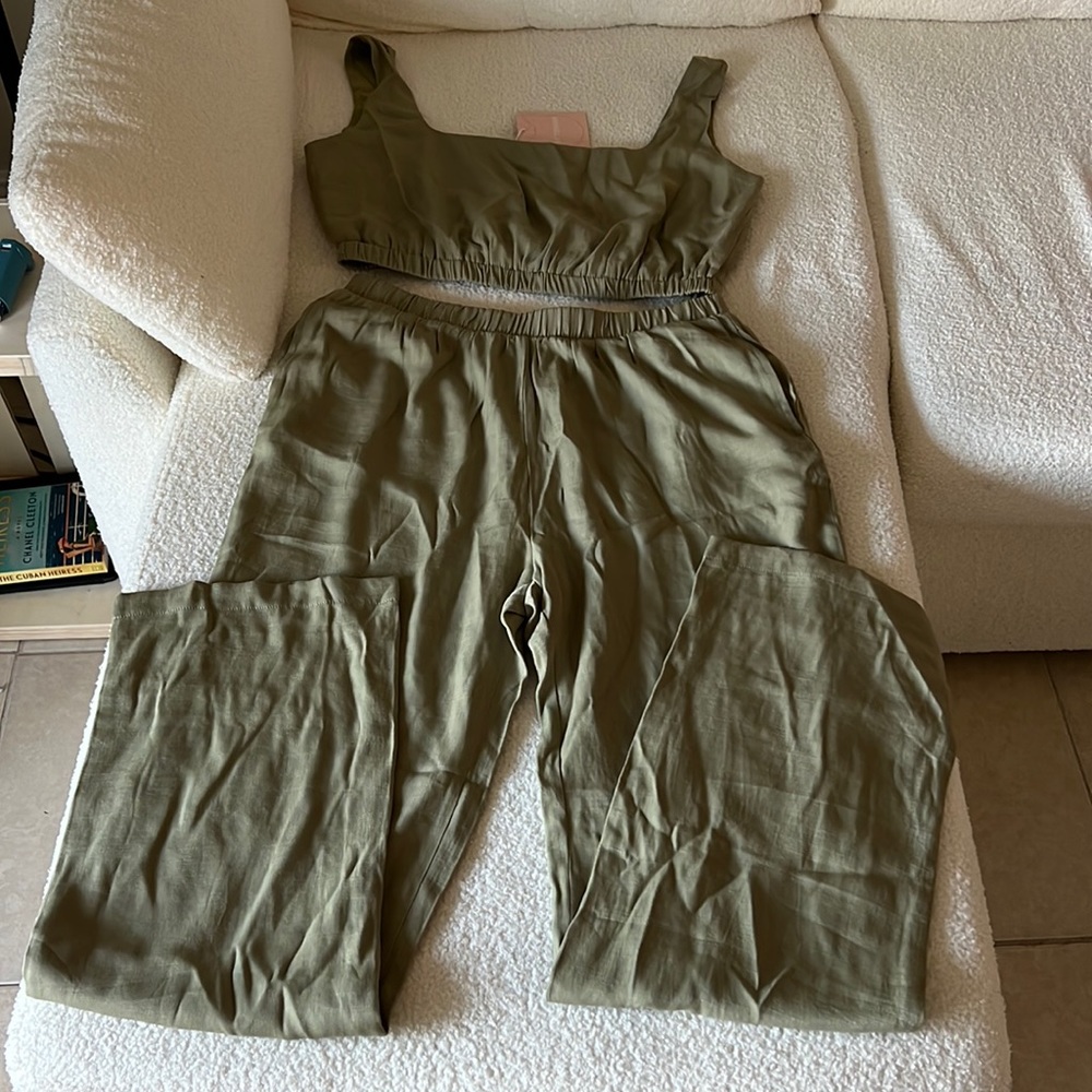 Two piece set